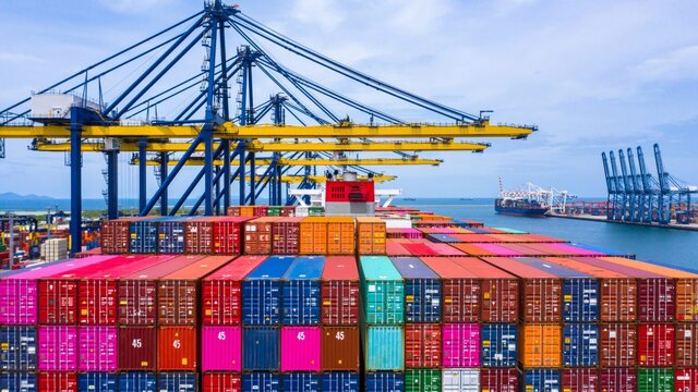 تداوم صادرات و تامین کالا در اوج بحران؛ روایتی از مدیریت کشور در جنگ ۱۲ روزه